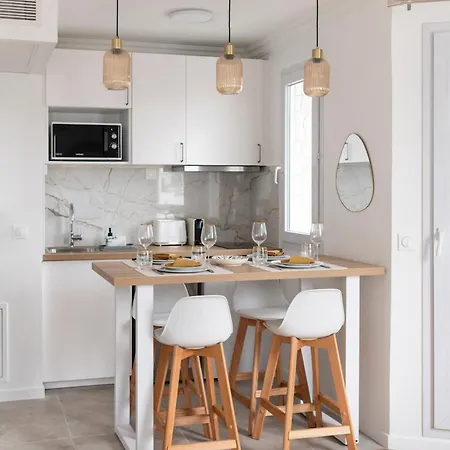 Apartment Beautiful With Terrace And Parking Courbevoie
