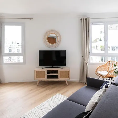 Apartment Beautiful With Terrace And Parking Courbevoie